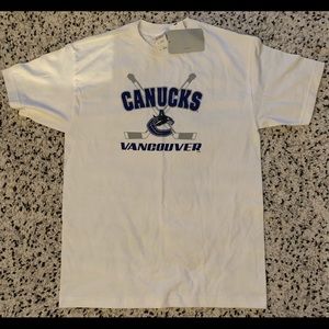 Brand new Medium Vancouver Canucks T-Shirt
